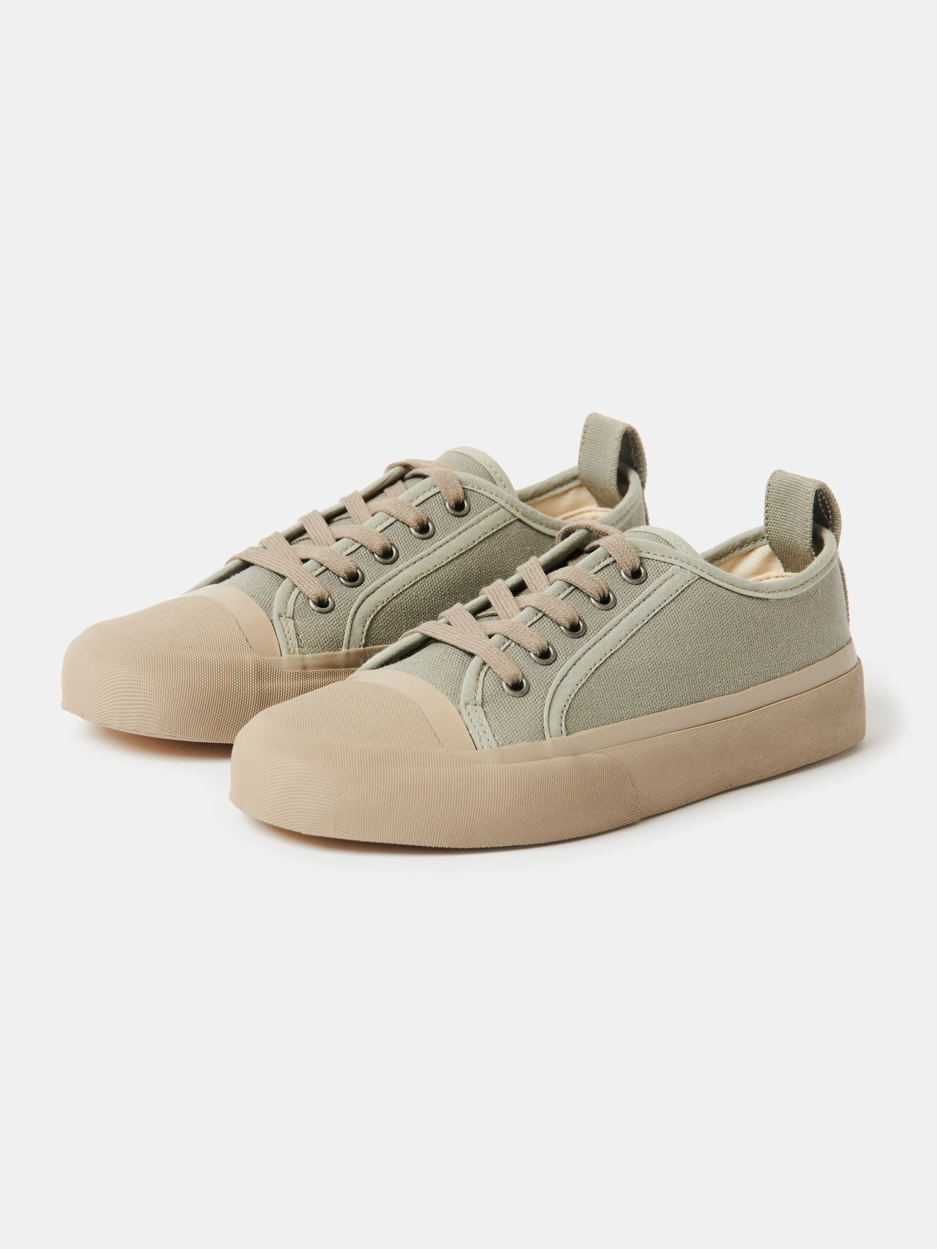 Byrd Canvas Shoe in Khaki