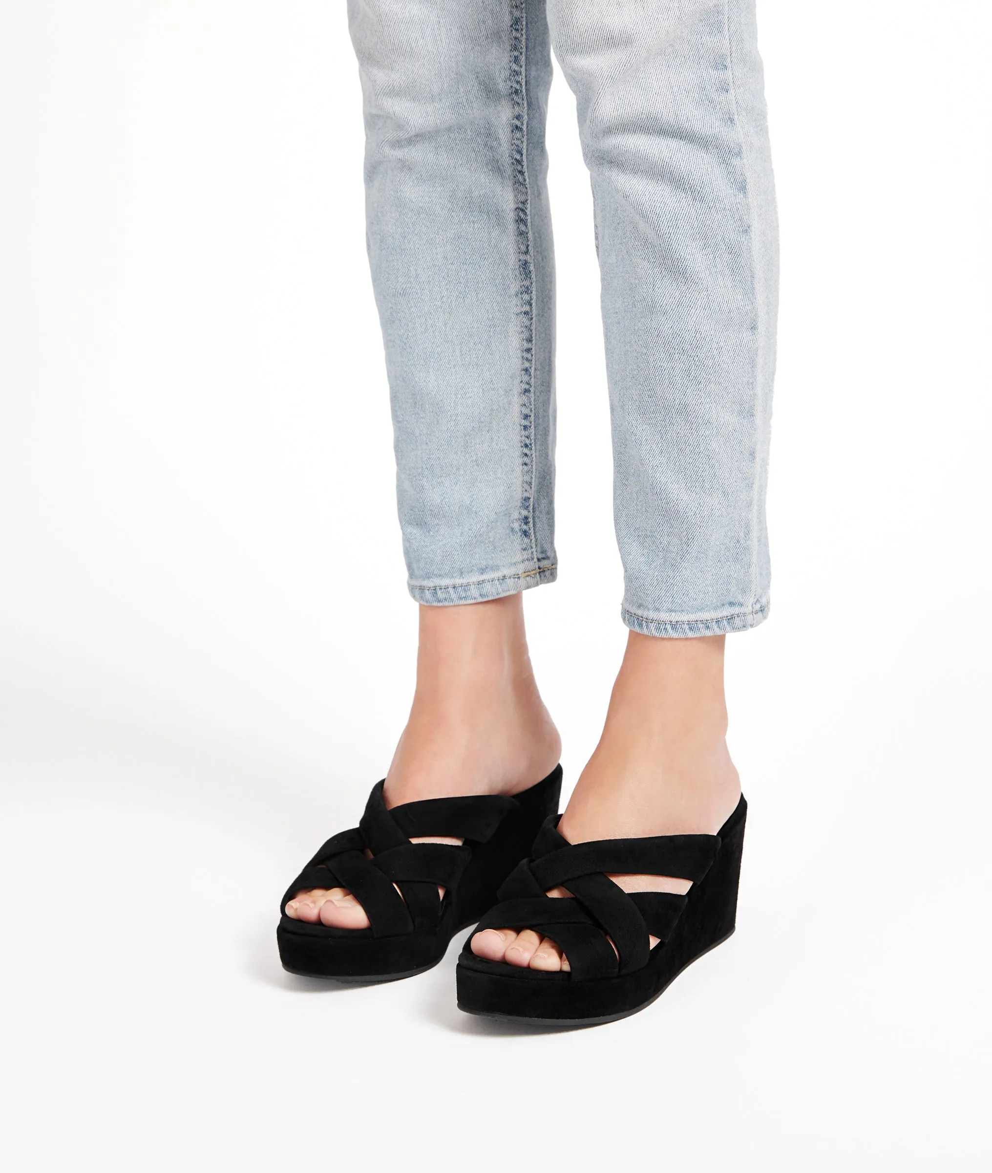 Wilona Wedge - Black